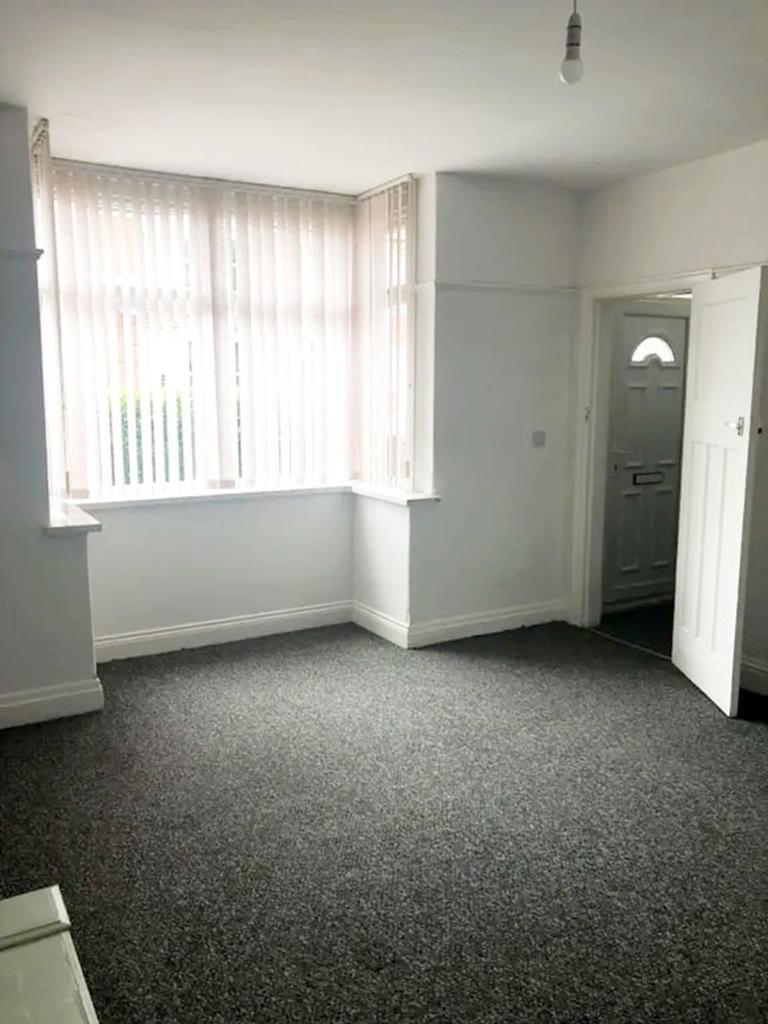 Carlow Street, MIDDLESBROUGH TS1 4RZ 3 bed terraced house £650 pcm (£