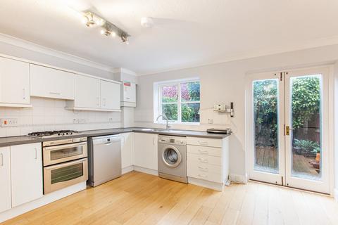 3 bedroom terraced house to rent, Vincent Mews, Bow, E3