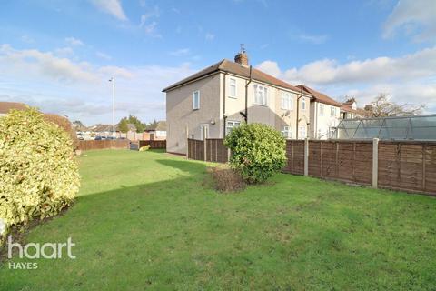 84 Willow Tree Lane, Hayes, UB4 9BL