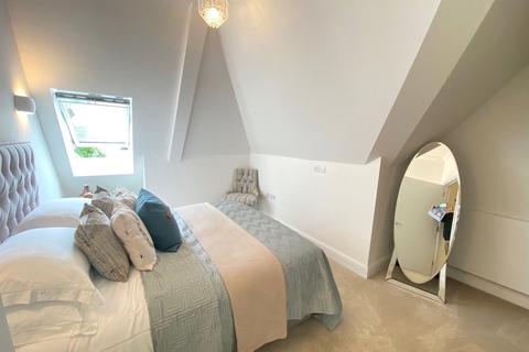 1 bedroom retirement property for sale - Sandbanks Road, Poole Park, Poole, Dorset, BH14