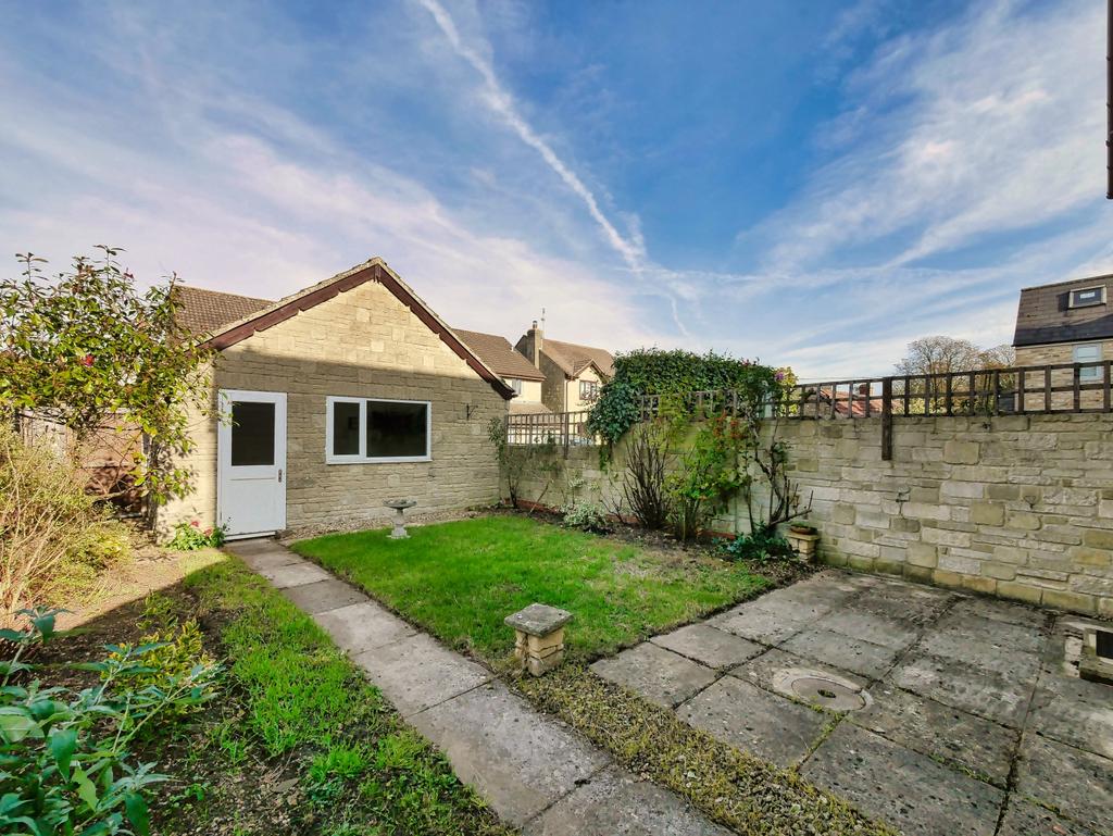 Rear Garden Garage
