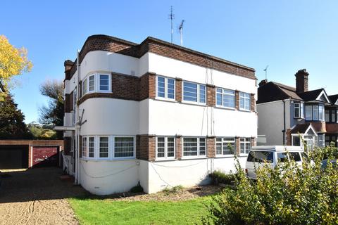 16 Ravensmead Road, Bromley, BR2 0BT