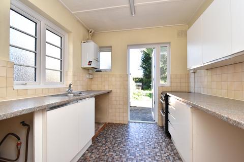 16 Ravensmead Road, Bromley, BR2 0BT