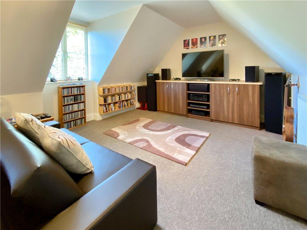 Lounge Above Garage