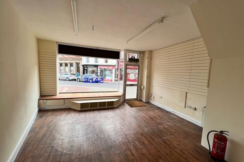 Retail property (high street) to rent - 46 Eastgate Louth LN11 9NJ