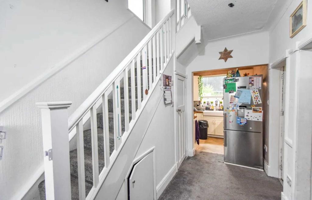 Overbrook Drive, Prestwich 3 bed semidetached house £300,000