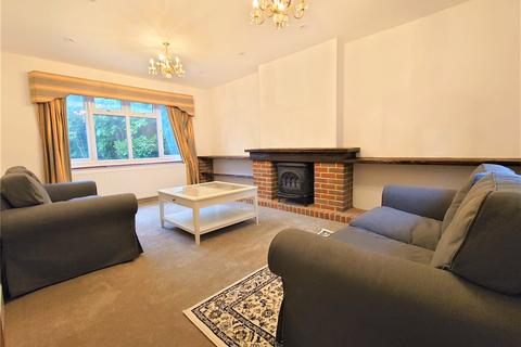 5 bedroom detached house to rent, Swakeleys Road, Ickenham, Uxbridge, Greater London, UB10