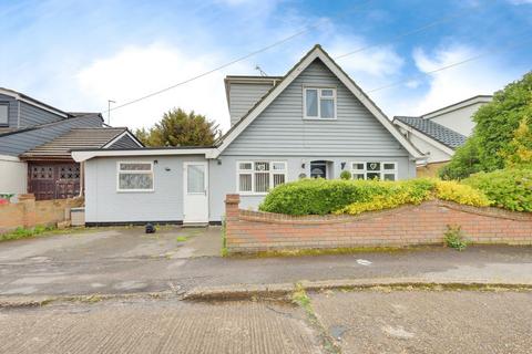 4 bedroom detached house for sale, Bay Close, Canvey Island, SS8