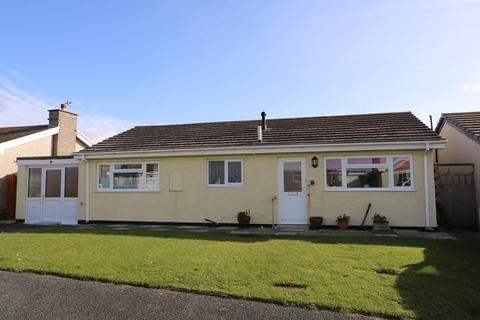 2 bedroom detached bungalow for sale - Plas Edwards, Tywyn LL36