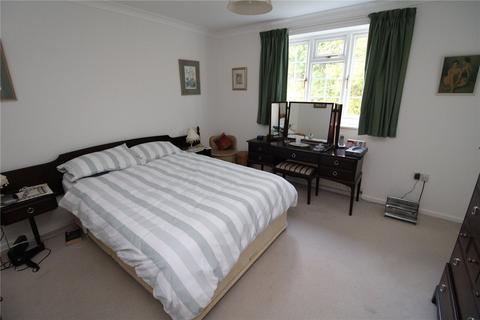 18 Carlton Gate, Broome Manor, Swindon, SN3 1NF