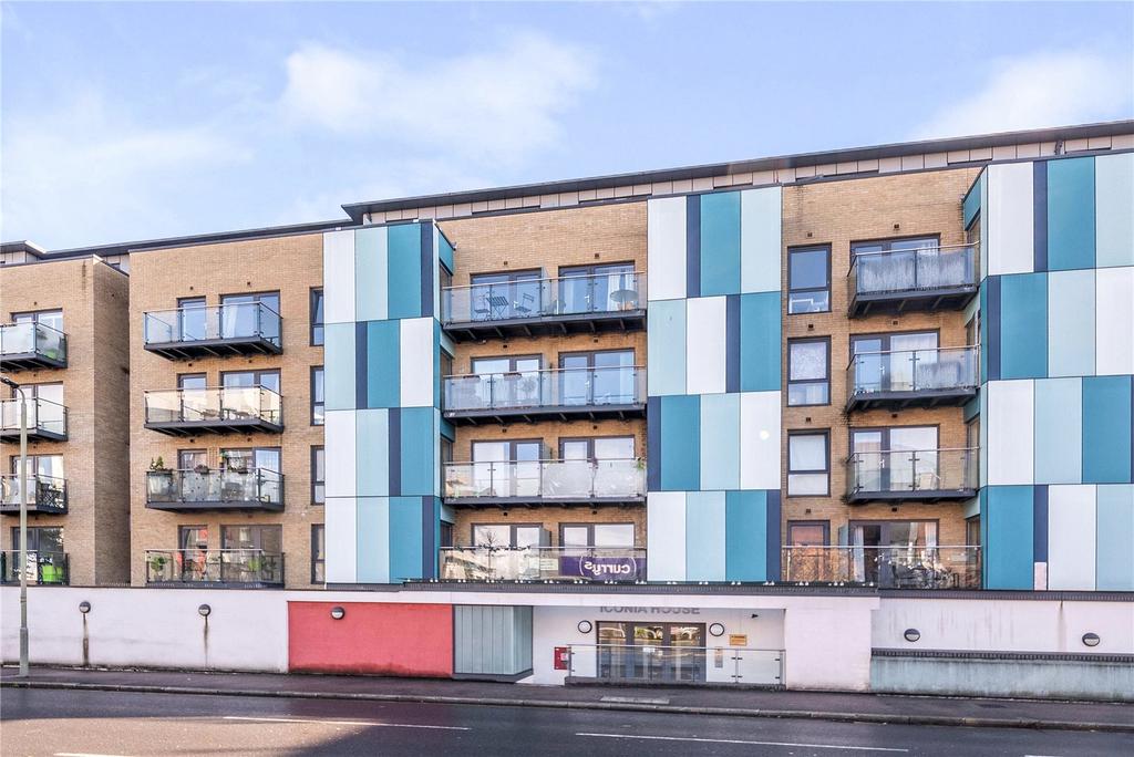 Homesdale Road, Bromley, Kent, BR2 2 bed apartment for sale £370,000