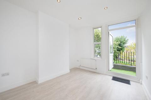 Nunhead Green, London, SE15