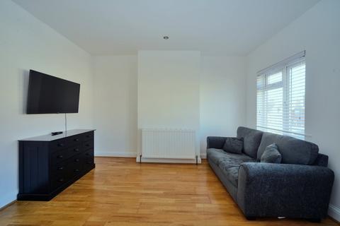 2 bedroom maisonette for sale, Stoneleigh Broadway, Epsom, Surrey, KT17