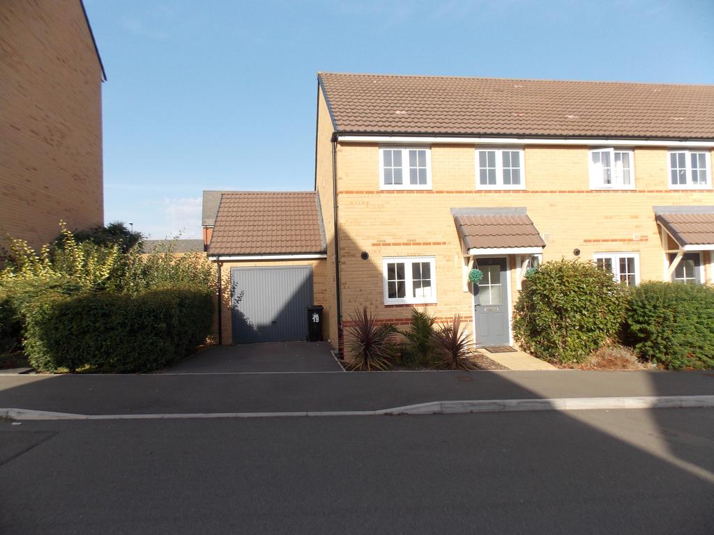 Way, Keynsham BS31 3 bed semidetached house £1,550 pcm (£358 pw)