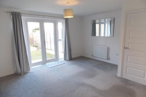 3 bedroom semi-detached house to rent, Linnet Way, Keynsham BS31