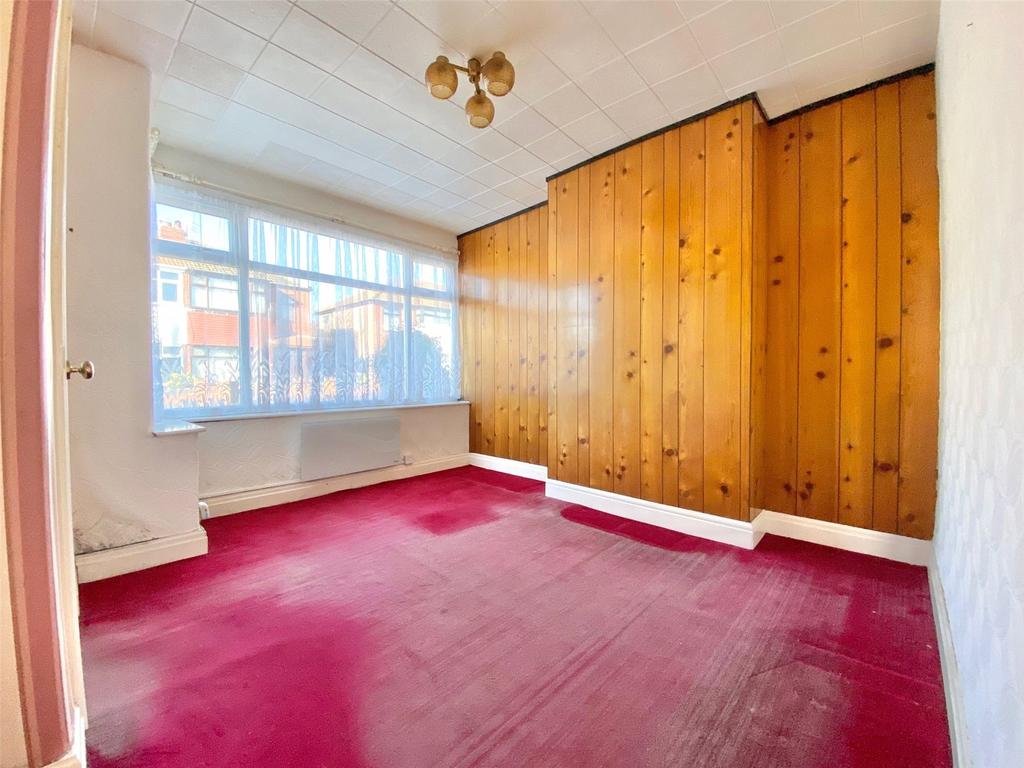 Lindfield Road, Reddish, Stockport, SK5 2 bed semidetached house £