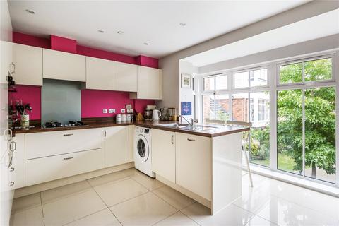 3 Eden View, Edenbridge, TN8 5FE
