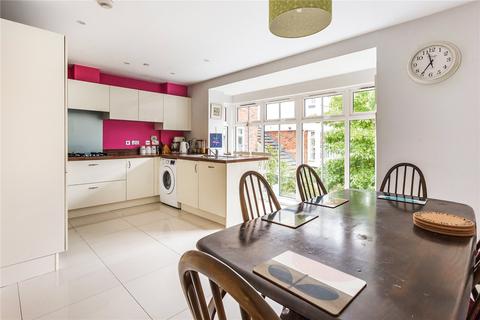 3 Eden View, Edenbridge, TN8 5FE