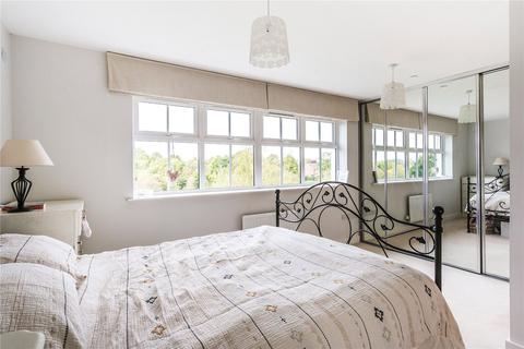 3 Eden View, Edenbridge, TN8 5FE