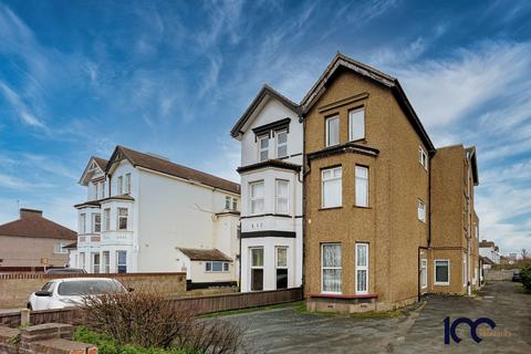 undefined, London Road, Greenhithe
