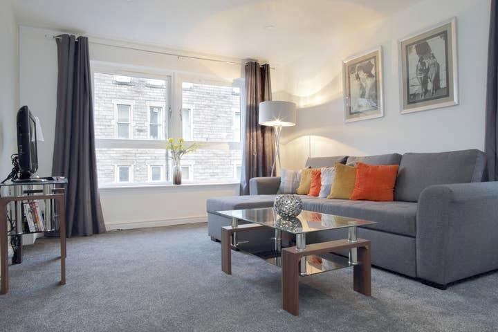 Apartment in Edinburgh - View 2