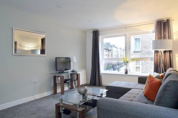 Apartment in Edinburgh - View 3