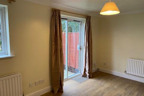 2 bedroom end of terrace house to rent - Woodford Close, Aylesbury HP19
