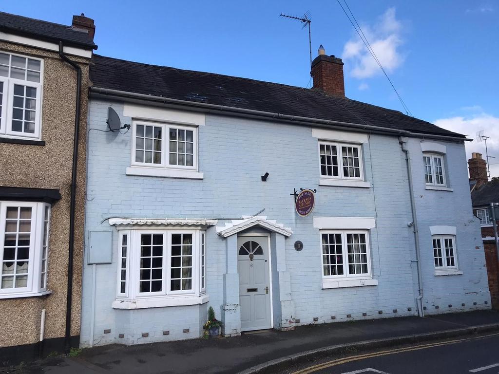 Market Place, Long Buckby, Northampton NN6 7RR 3 bed semidetached