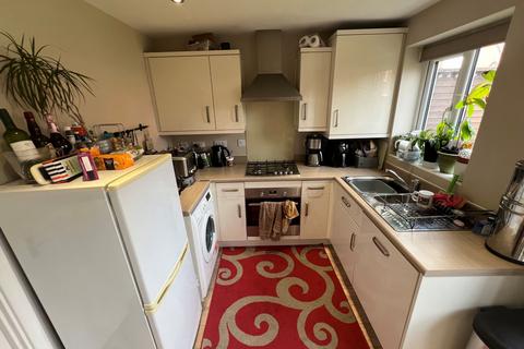 2 bedroom semi-detached house to rent, Drakeley Close, Coventry, CV6