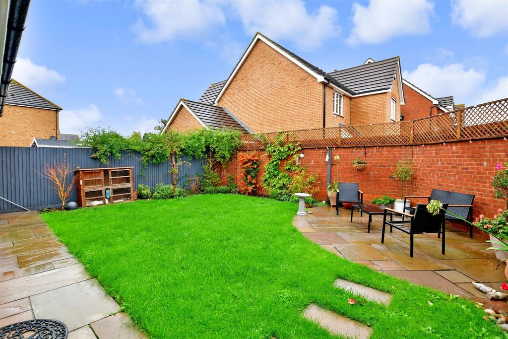 Tradewinds, Whitstable, Kent 4 bed detached house for sale £525,000
