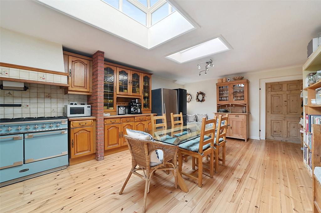 Kitchen/ Family Room