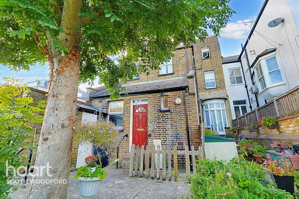 Broomhill Road, Woodford Green, Essex, IG8 Studio for sale £220,000