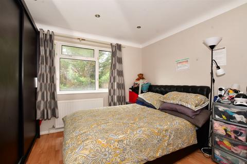 21 Colescroft Hill, Purley, CR8 4BB