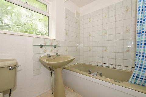 21 Colescroft Hill, Purley, CR8 4BB