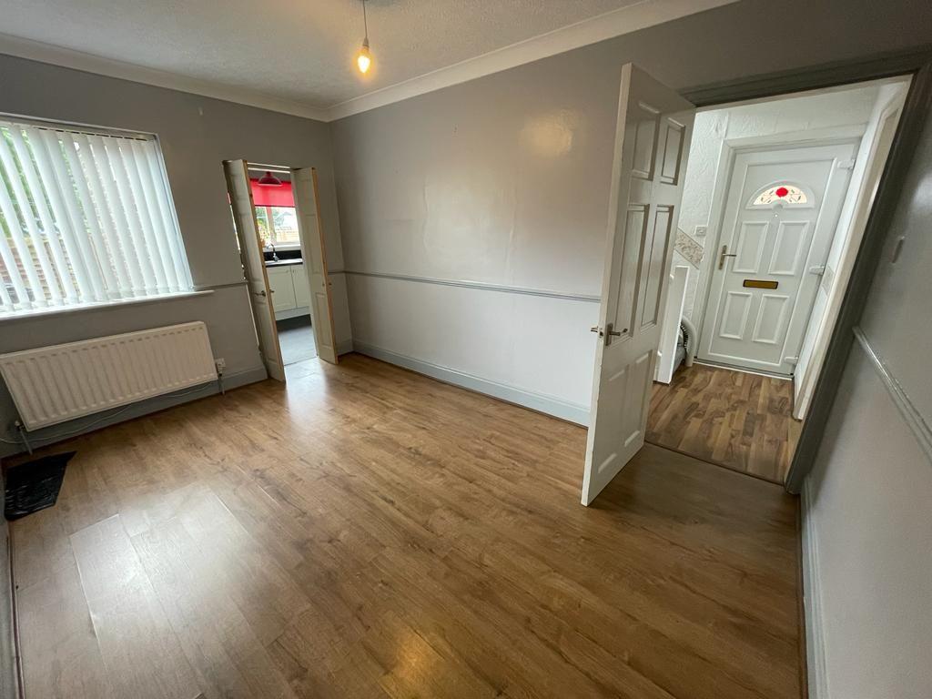 Kensington Gardens, Darlington, DL1 2 bed semidetached house £650
