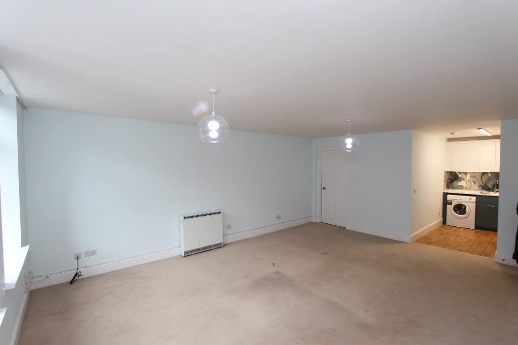 Edina Place, Easter Road, Edinburgh, EH7 1 bed flat £995 pcm (£230 pw)
