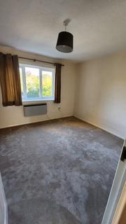 1 bedroom flat to rent, Common Road, Slough SL3