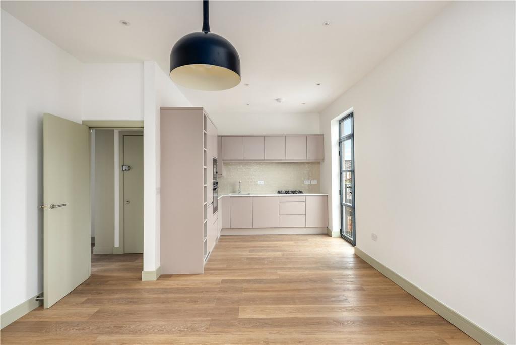 Kitchen/Lounge