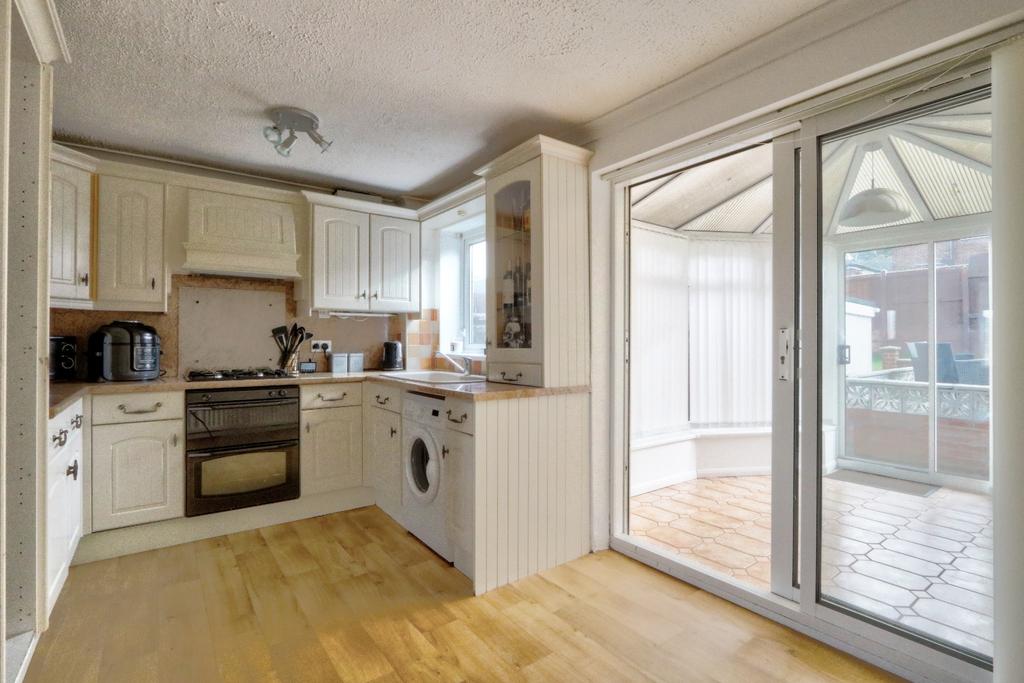 Meadowgate, EstonUnderNab, TS6 3 bed semidetached house £130,000