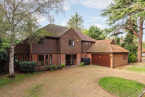 5 bedroom house to rent, Esher, Esher