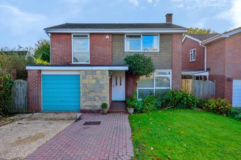 3 bedroom detached house for sale - Storrington - easy distance from the village
