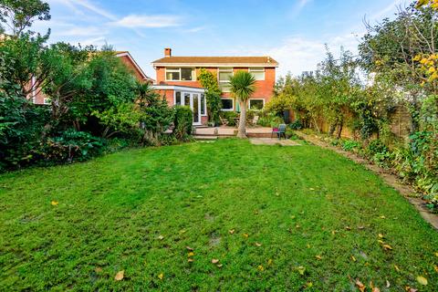 3 bedroom detached house for sale - Storrington - easy distance from the village