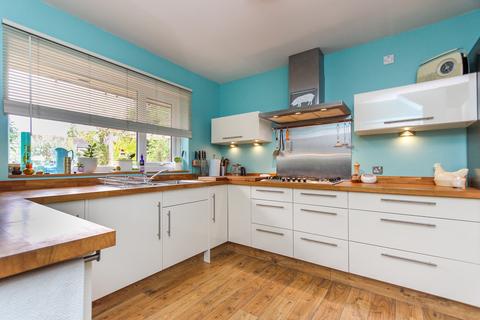 20 Cobthorn Way, Congresbury, Bristol, BS49 5BJ