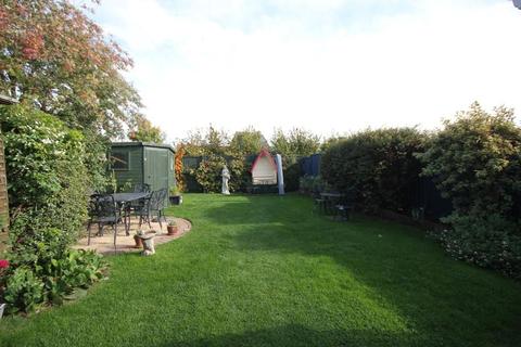 2 bedroom semi-detached bungalow for sale - Meadowcroft, Stretham