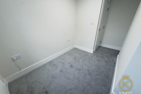 2 bedroom flat to rent, Alhambra Road