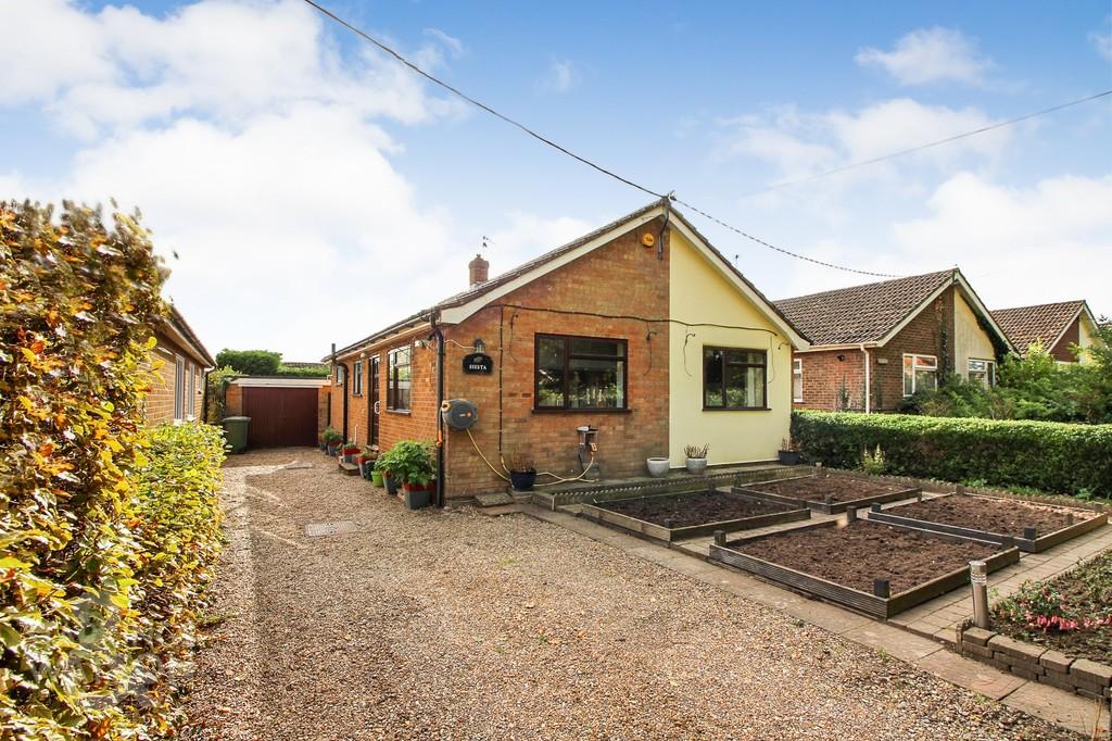 Post Office Road, Little Plumstead, Norwich 2 bed detached bungalow for