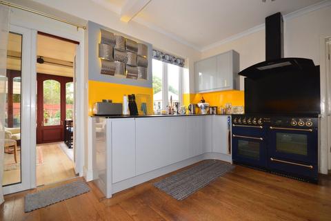 4 Broughton Close, Bournemouth, BH10 6JB