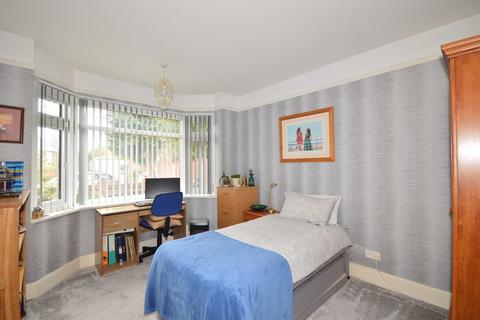 4 Broughton Close, Bournemouth, BH10 6JB