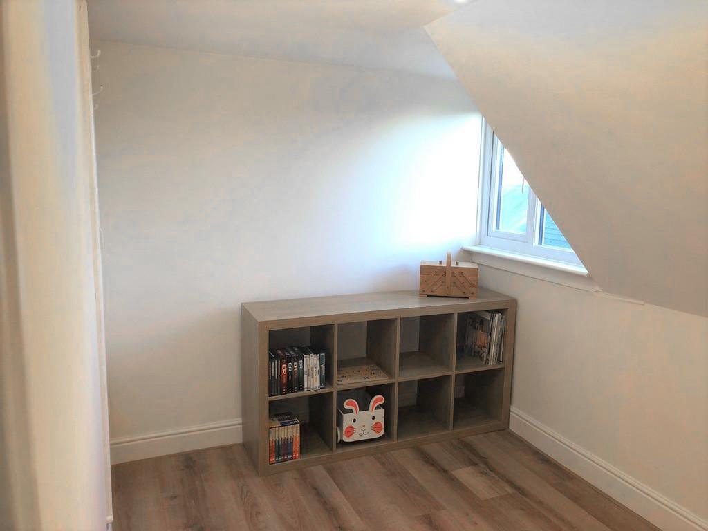Eaves Room 2