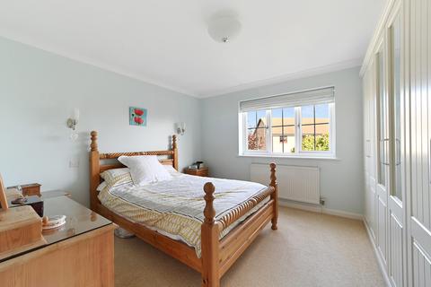 114 Pollards Green, Chelmsford, CM2 6UL
